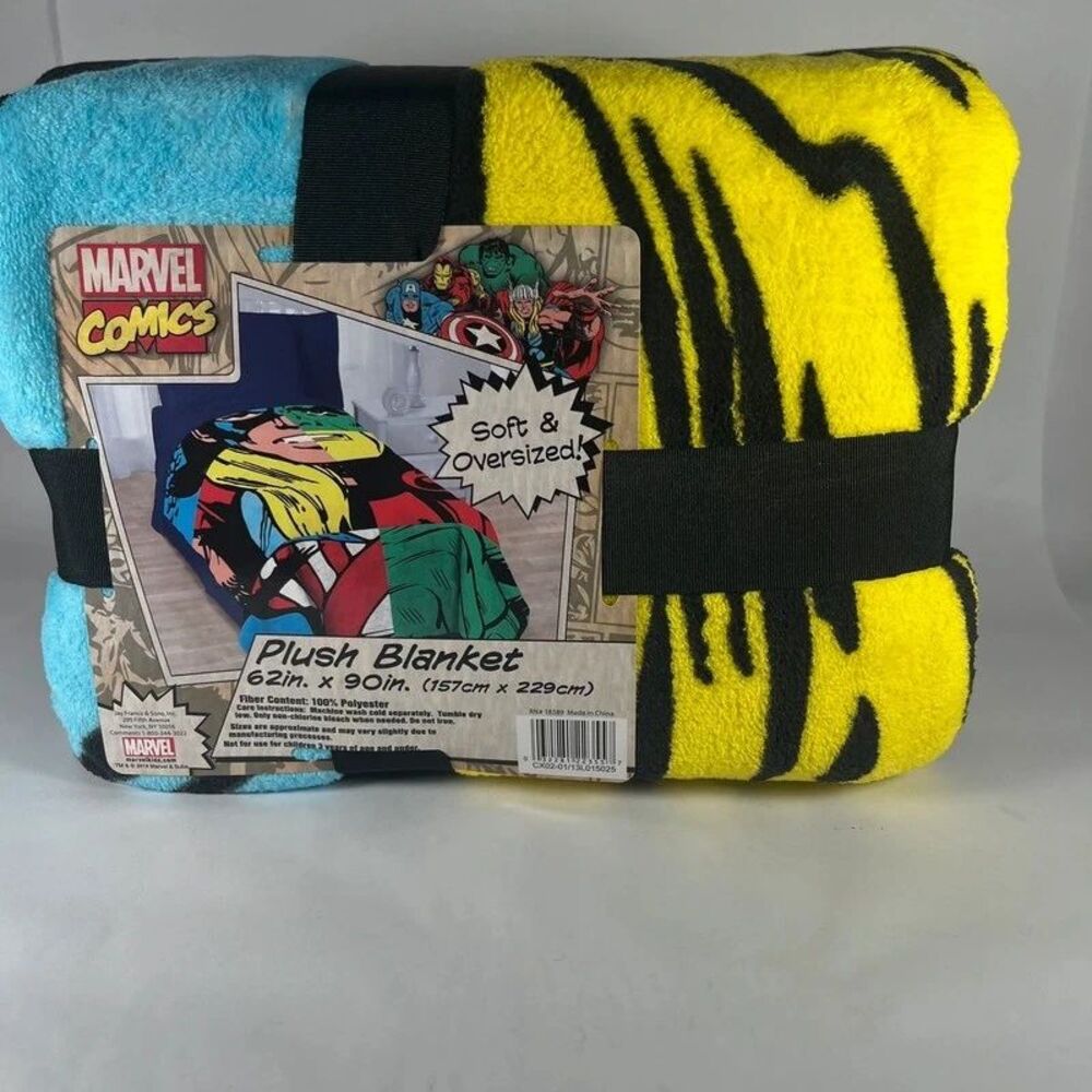 Marvel Comics - Oversized Plush Blanket